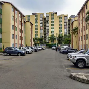  Apartamento Bueno, Bonito, Barato Y Cerca A El Poblado