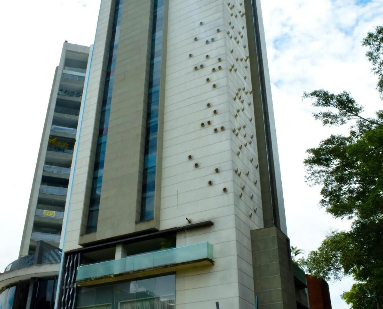 Inntu Hotel Μεντεγίν