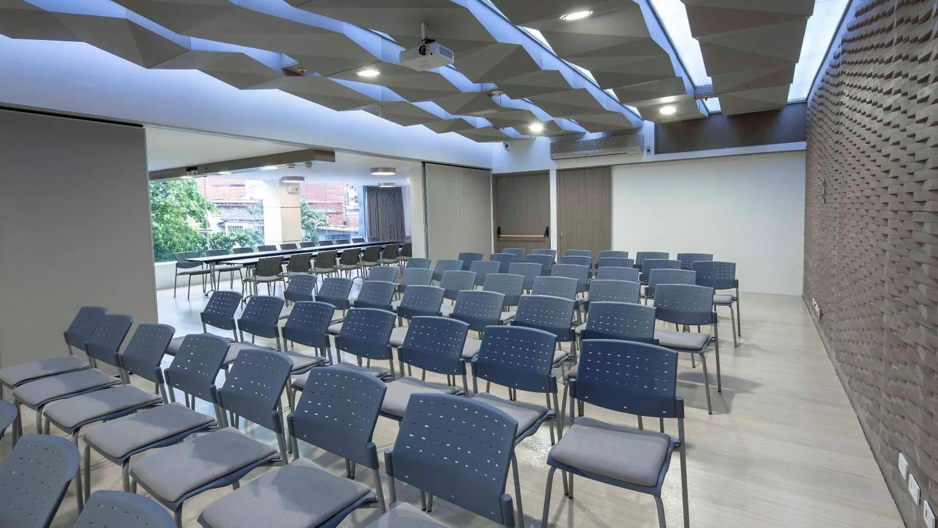Inntu Hotel Medellin 4*,  Colombia